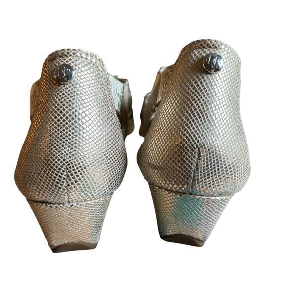 Donald Pliner Women Sandals Size 10 Dori Gold Front Zip Wedge Strappy Adjustable - Picture 3 of 11